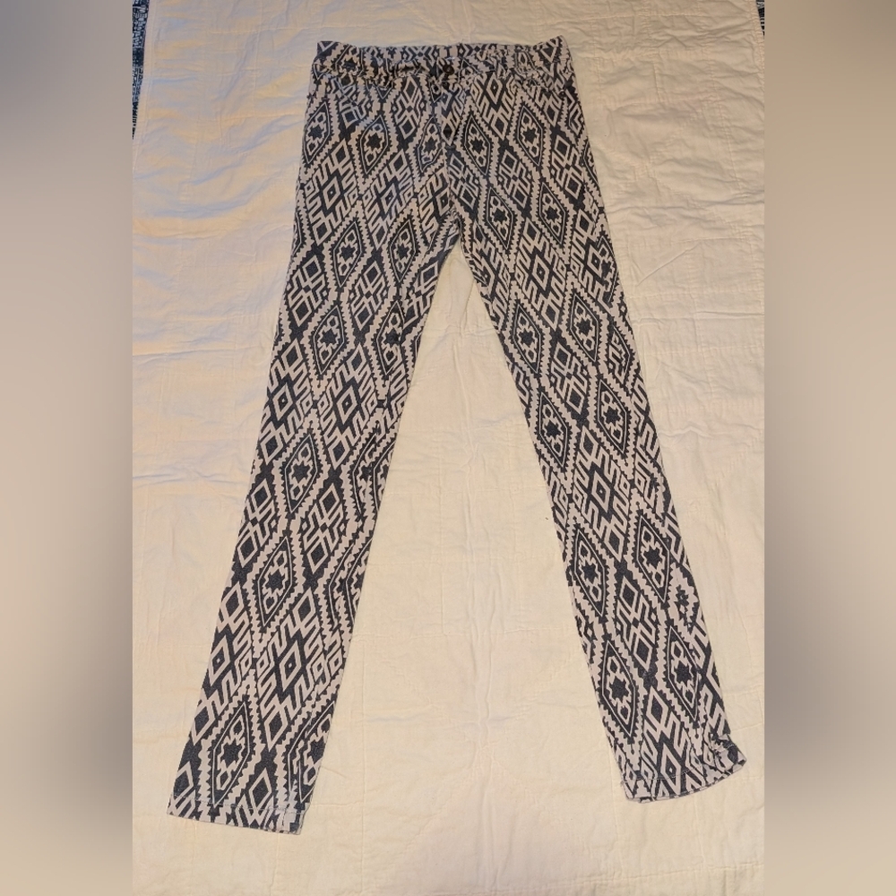 Sans Souci Black and Beige Geometric Pants